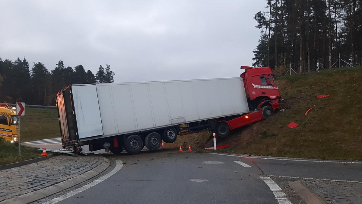 nehoda-kamion-ceske_budejovice
