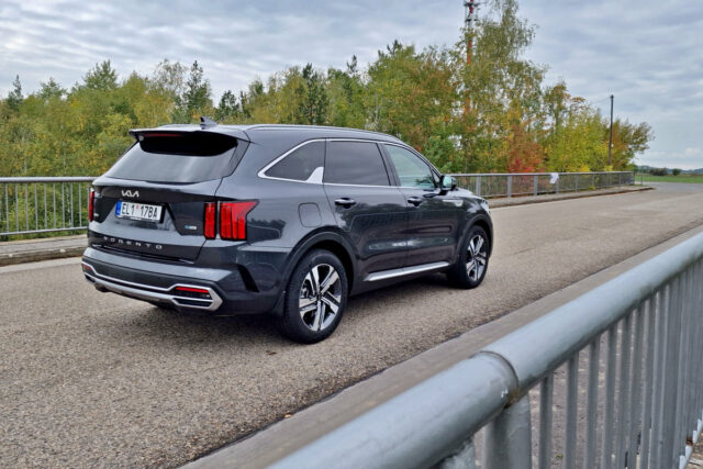 Test Kia Sorento 1.6 T-GDi PHEV 4x4 | plug-in hybrid (2022)