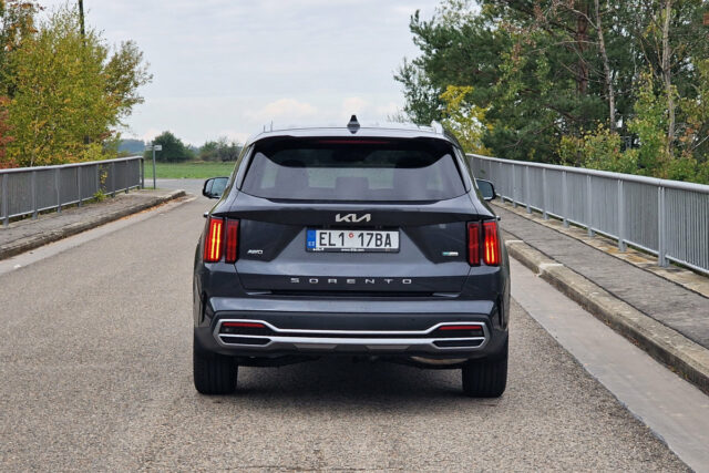 Test Kia Sorento 1.6 T-GDi PHEV 4x4 | plug-in hybrid (2022)