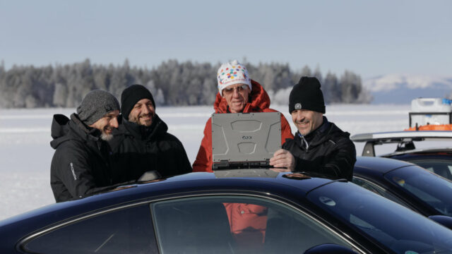Testování Porsche 911 Dakar