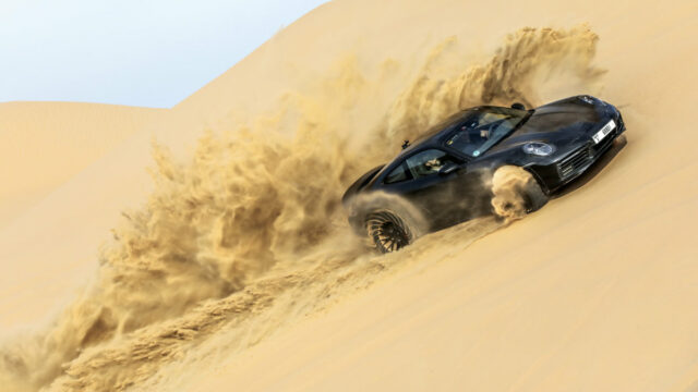 Testování Porsche 911 Dakar
