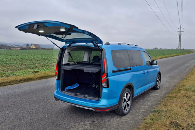 Test Ford Grand Tourneo Connect Active 2.0 EcoBlue Powershift (2022)