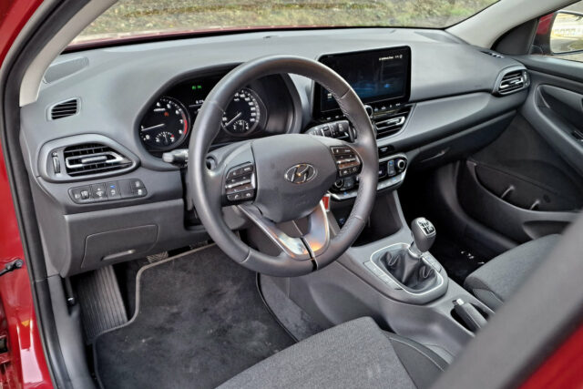 Test Hyundai i30 kombi 1,5i CVVT (2022)