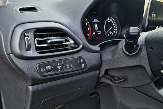 Test Hyundai i30 kombi 1,5i CVVT (2022)