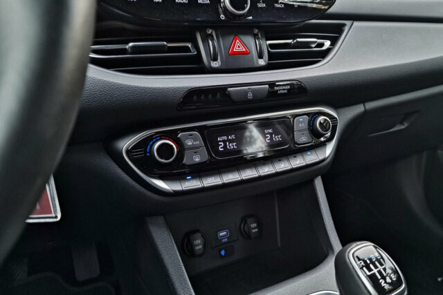 Test Hyundai i30 kombi 1,5i CVVT (2022)