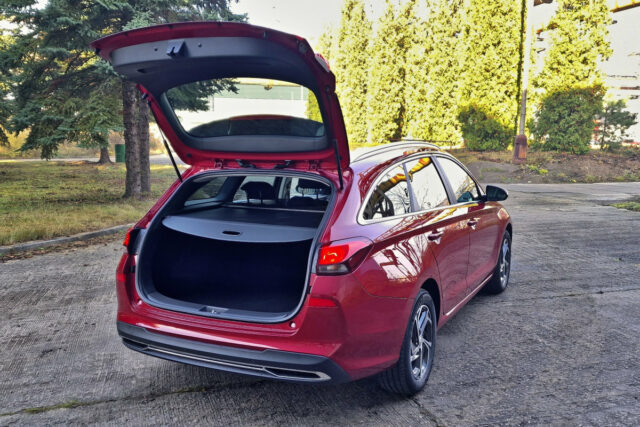 Test Hyundai i30 kombi 1,5i CVVT (2022)