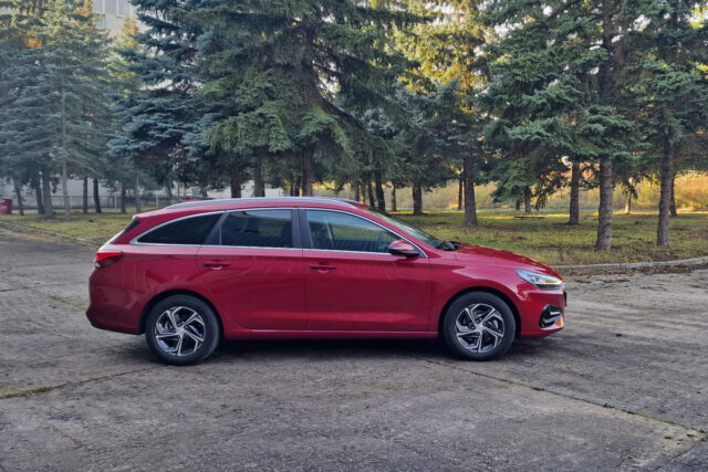 Test Hyundai i30 kombi 1,5i CVVT (2022)