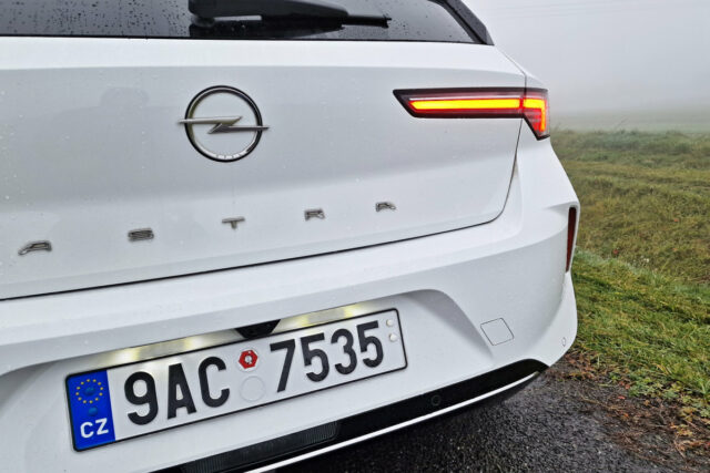 Test Opel Astra 1.2 Turbo (2022)