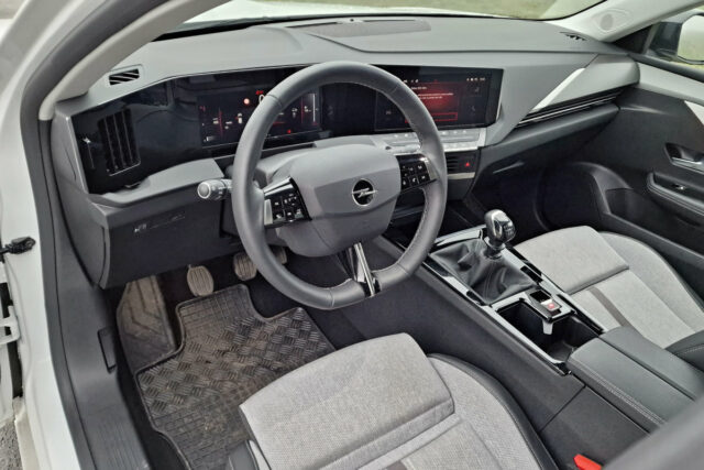 Test Opel Astra 1.2 Turbo (2022)