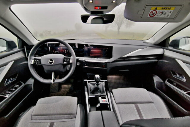 Test Opel Astra 1.2 Turbo (2022)