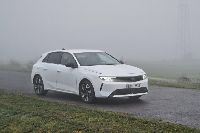 Test Opel Astra 1.2 Turbo (2022)