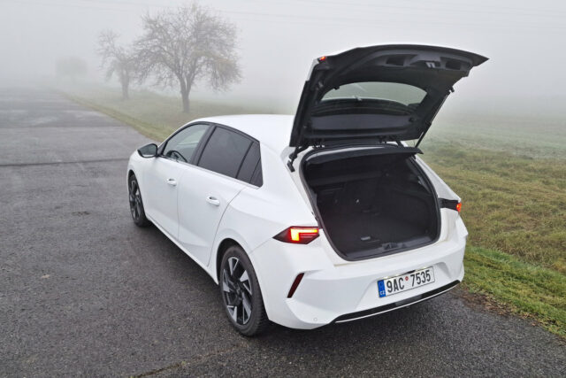 Test Opel Astra 1.2 Turbo (2022)