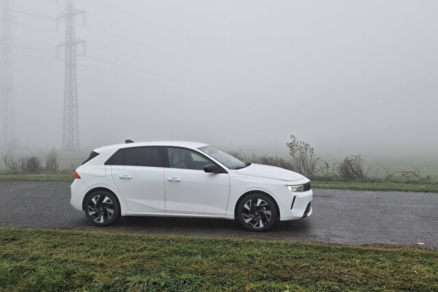 Test Opel Astra 1.2 Turbo (2022)