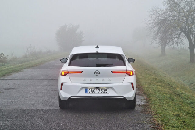 Test Opel Astra 1.2 Turbo (2022)