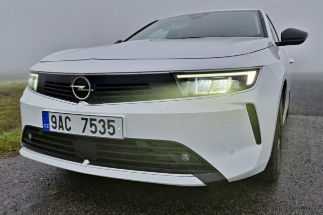Test Opel Astra 1.2 Turbo (2022)