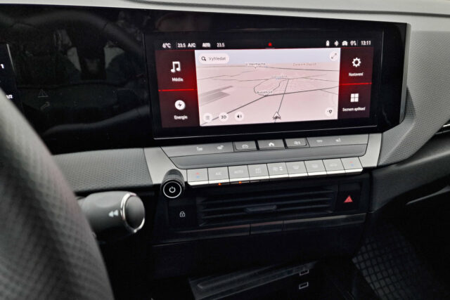 Test Opel Astra 1.6 Turbo Plug-In Hybrid AT8 (2022)