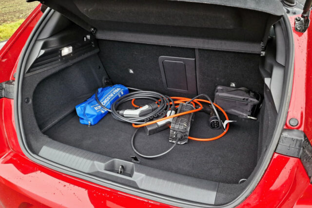 Test Opel Astra 1.6 Turbo Plug-In Hybrid AT8 (2022)