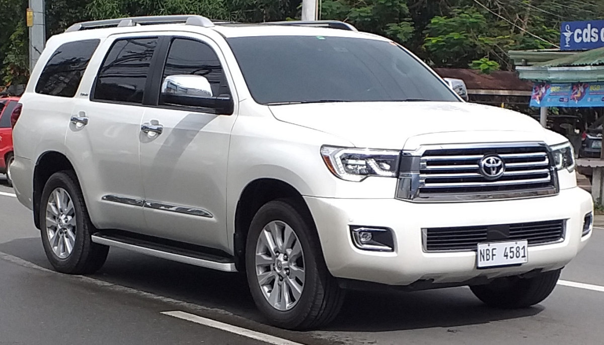 Toyota_Sequoia_in_the_Philippines_(cropped)