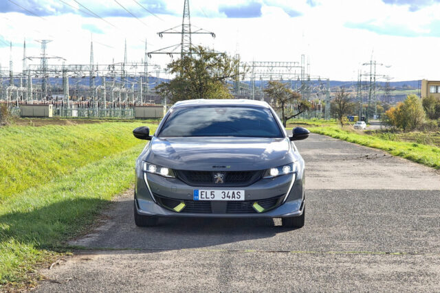 Test Peugeot 508 PSE (2022)