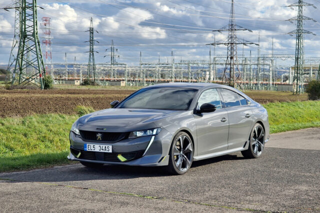 Test Peugeot 508 PSE (2022)
