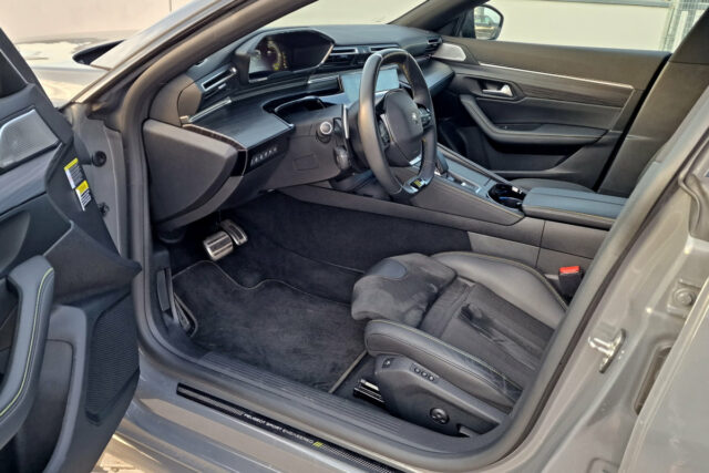 Test Peugeot 508 PSE (2022)