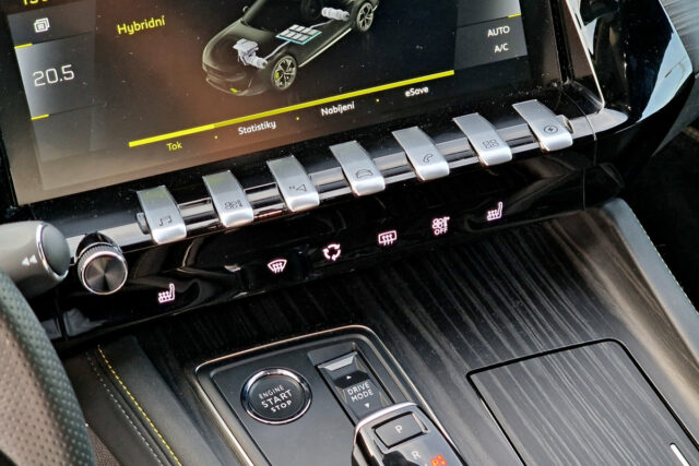Test Peugeot 508 PSE (2022)