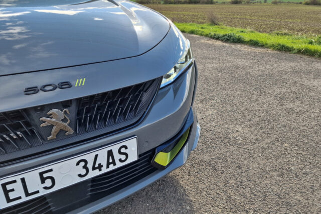 Test Peugeot 508 PSE (2022)