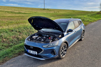 Test Ford Focus Active kombi 1.0 EcoBoost Hybrid | mild-hybrid (2022)