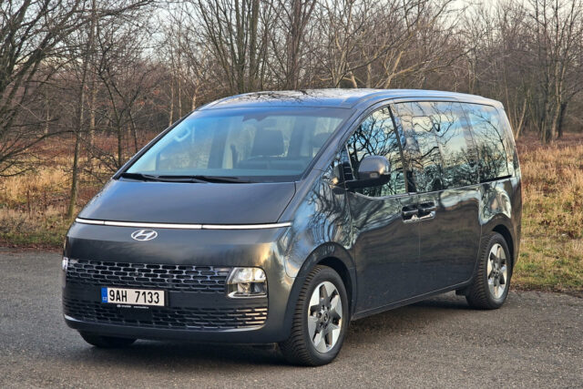 Test Hyundai Staria Tour 2,2 CRDi (2022)
