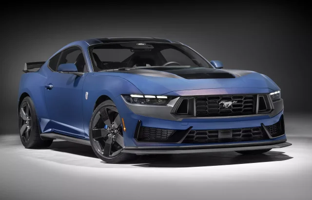 Ford_Mustang_Dark_Horse-karbonova_kola- (1)