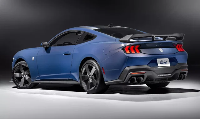 Ford_Mustang_Dark_Horse-karbonova_kola- (2)