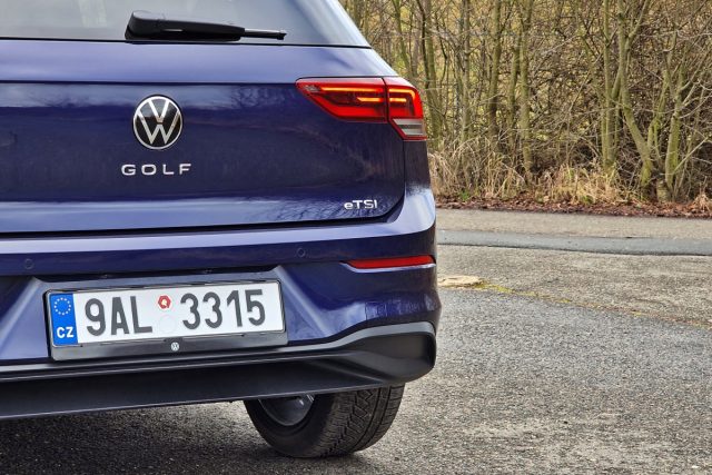 Test Volkswagen Golf 1.0 eTSI DSG (2022)