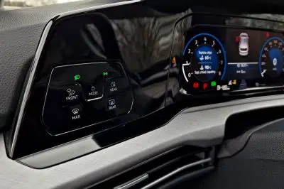 Test Volkswagen Golf 1.0 eTSI DSG (2022)
