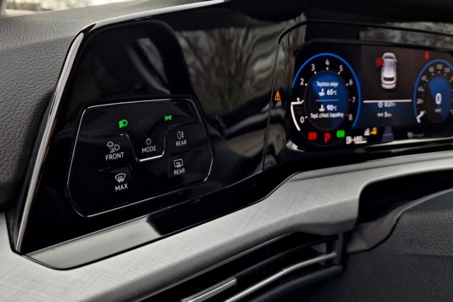 Test Volkswagen Golf 1.0 eTSI DSG (2022)