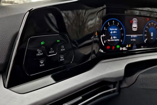 Test Volkswagen Golf 1.0 eTSI DSG (2022)