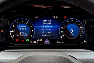 Test Volkswagen Golf 1.0 eTSI DSG (2022)