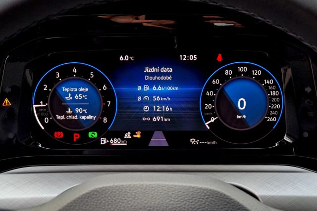 Test Volkswagen Golf 1.0 eTSI DSG (2022)