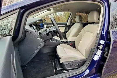 Test Volkswagen Golf 1.0 eTSI DSG (2022)