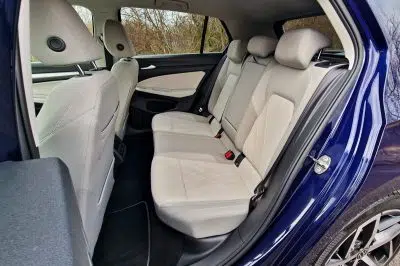 Test Volkswagen Golf 1.0 eTSI DSG (2022)