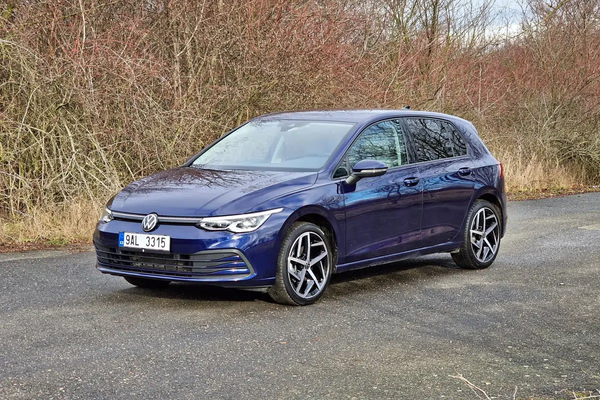 Test Volkswagen Golf 1.0 eTSI DSG (2022)