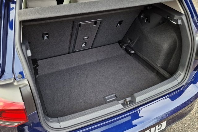 Test Volkswagen Golf 1.0 eTSI DSG (2022)