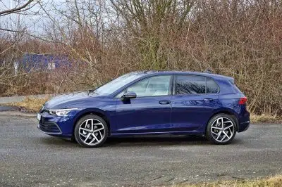 Test Volkswagen Golf 1.0 eTSI DSG (2022)