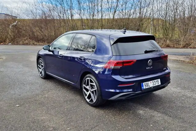Test Volkswagen Golf 1.0 eTSI DSG (2022) 