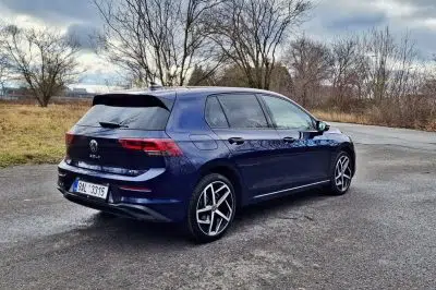 Test Volkswagen Golf 1.0 eTSI DSG (2022)