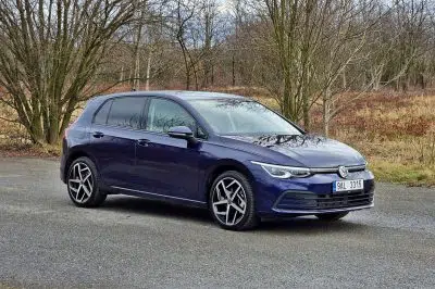 Test Volkswagen Golf 1.0 eTSI DSG (2022)