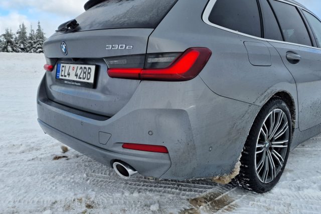 Test BMW 330e xDrive Touring | plug-in hybrid (2023)
