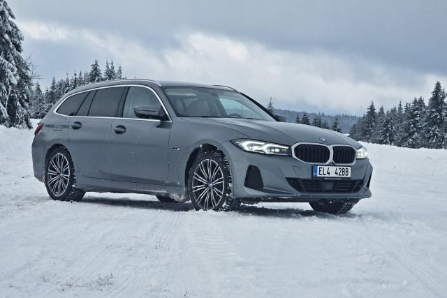 Test BMW 330e xDrive Touring | plug-in hybrid (2023)