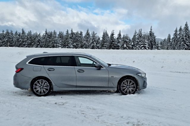 Test BMW 330e xDrive Touring | plug-in hybrid (2023)
