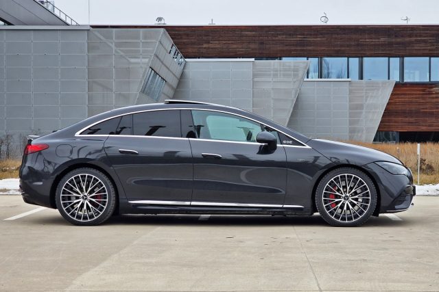 Test Mercedes-AMG EQE 43 4MATIC | elektromobil (2023)