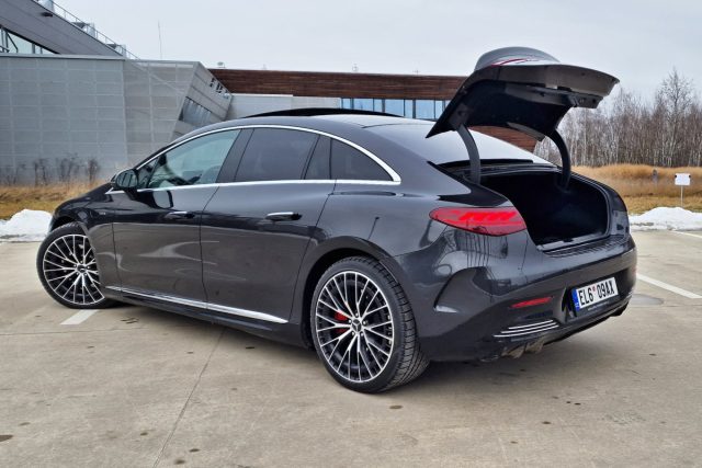 Test Mercedes-AMG EQE 43 4MATIC | elektromobil (2023)